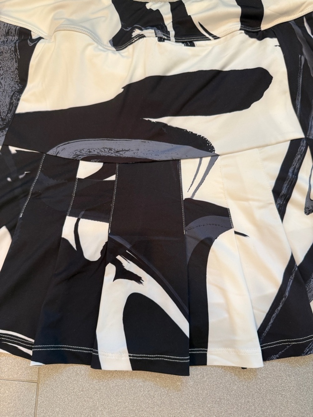 Womens Abstract Swirl Print Skirt - Black & White NWT size S - Picture 6 of 7